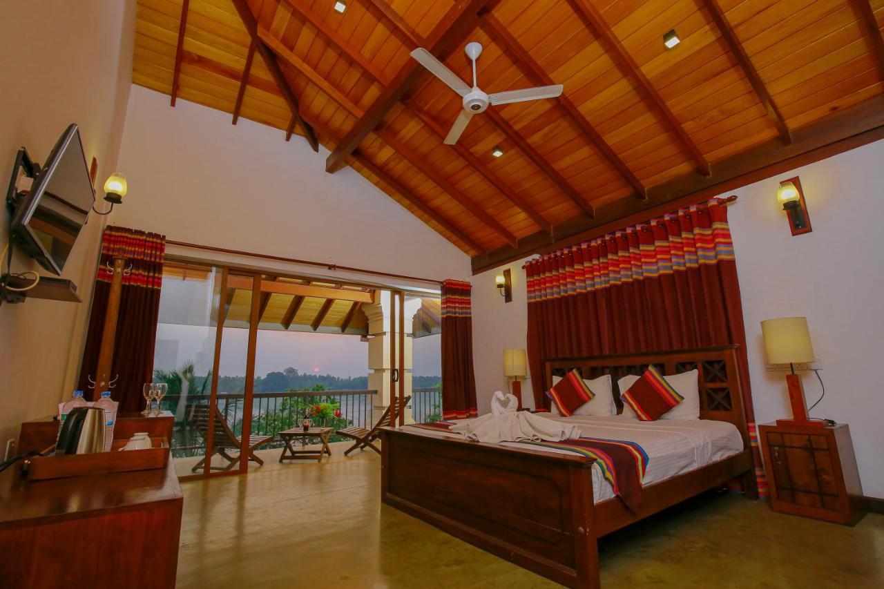 Diya Dahara Lake Resort Yala Eksteriør billede