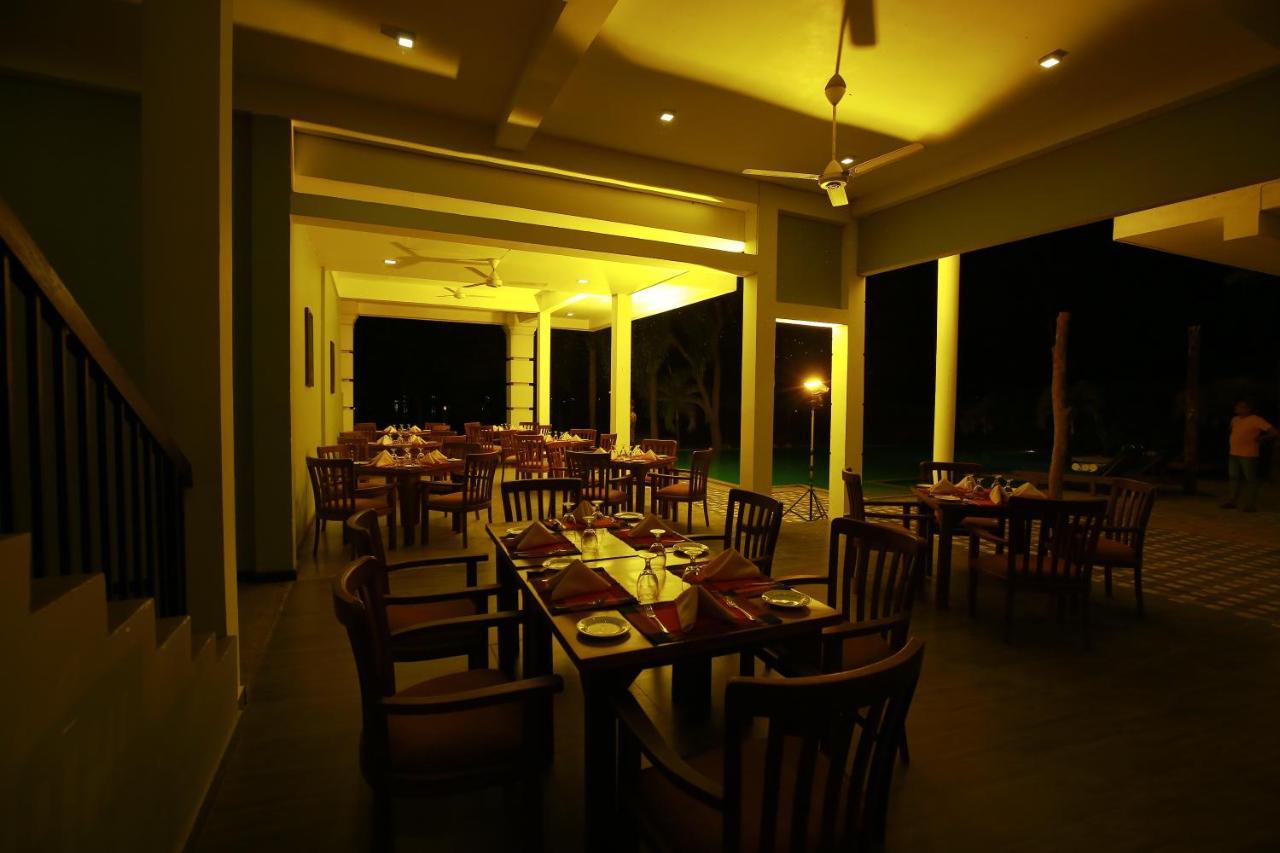 Diya Dahara Lake Resort Yala Eksteriør billede