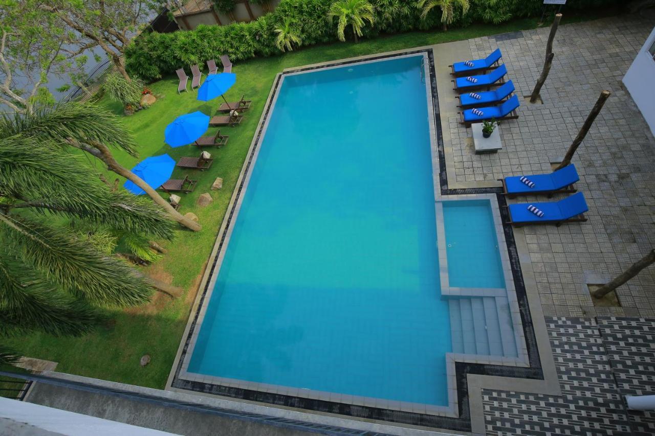 Diya Dahara Lake Resort Yala Eksteriør billede