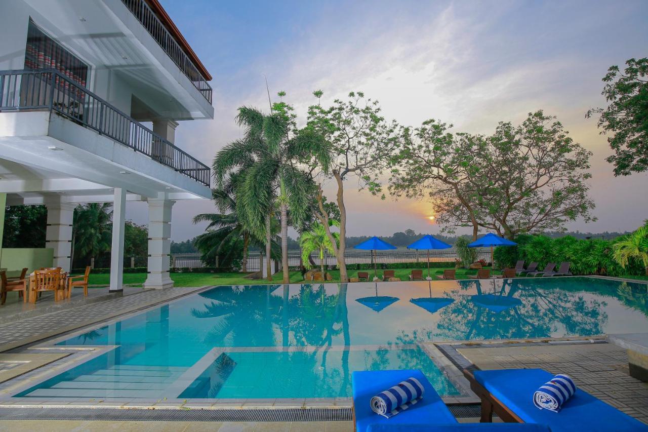 Diya Dahara Lake Resort Yala Eksteriør billede