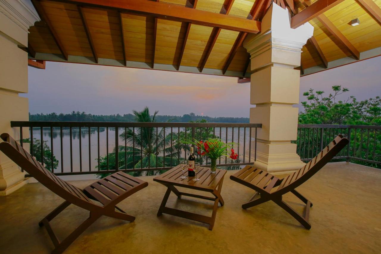 Diya Dahara Lake Resort Yala Eksteriør billede