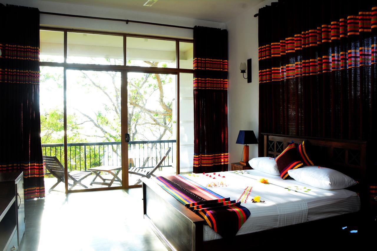 Diya Dahara Lake Resort Yala Eksteriør billede