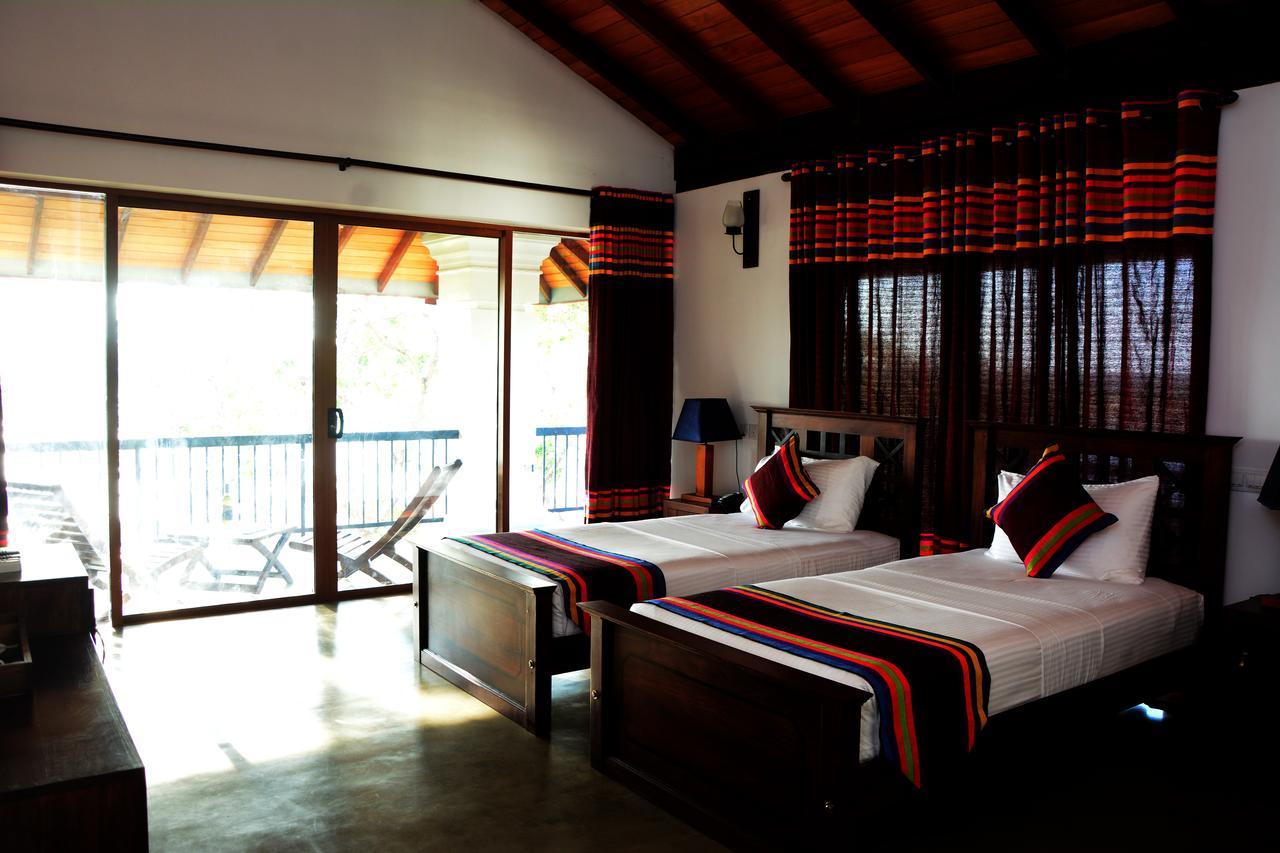 Diya Dahara Lake Resort Yala Eksteriør billede