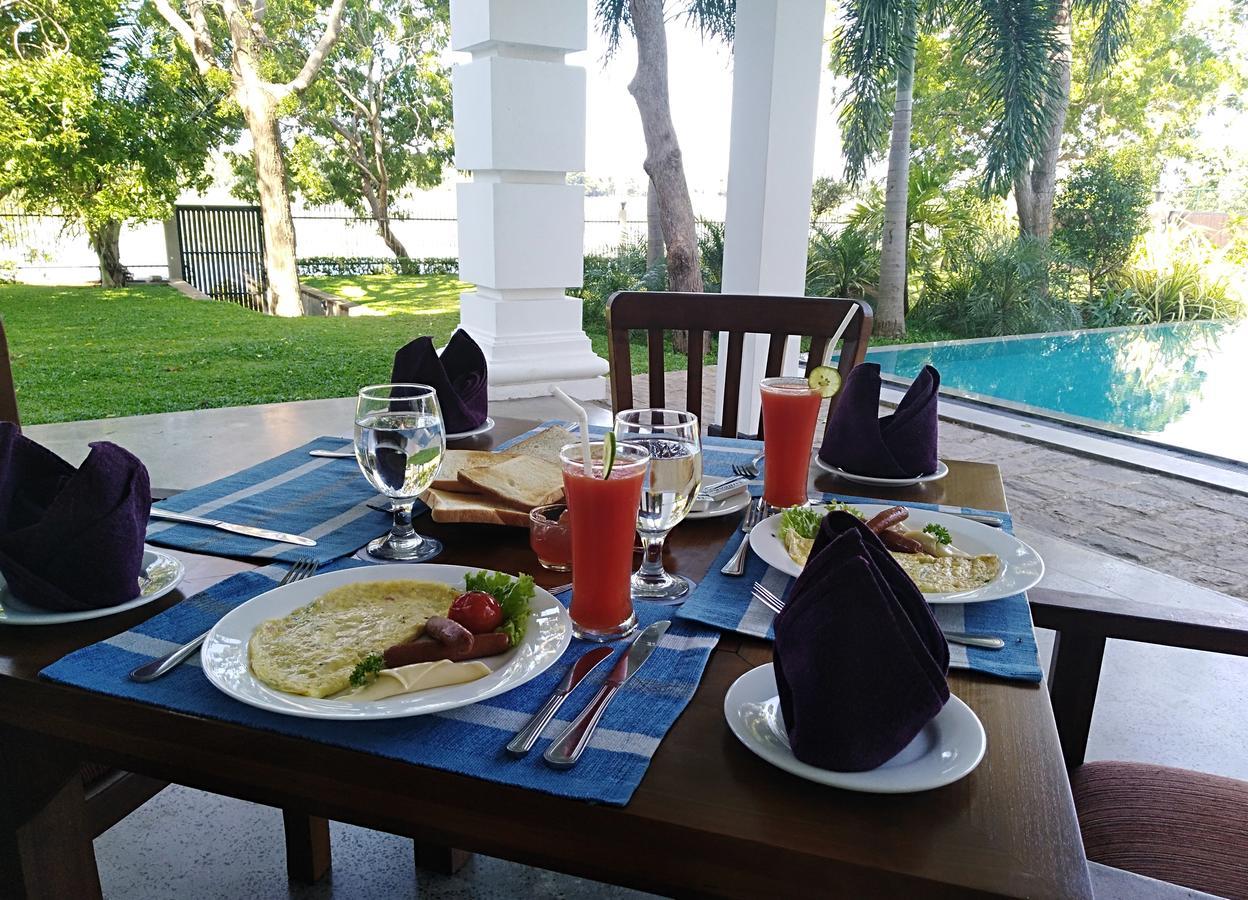 Diya Dahara Lake Resort Yala Eksteriør billede