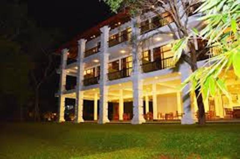 Diya Dahara Lake Resort Yala Eksteriør billede