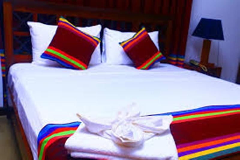 Diya Dahara Lake Resort Yala Eksteriør billede